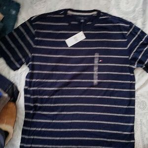 Mens Tommy Hilfiger striped tee shirt. Never worn.